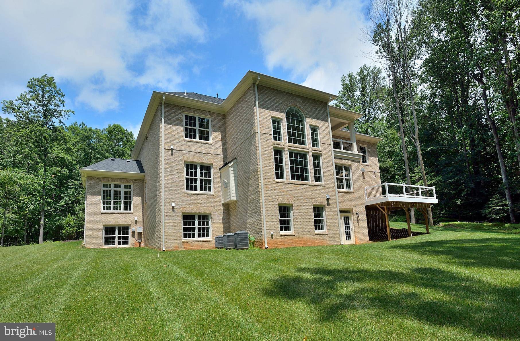 Great Falls, VA 22066,680 SPRINGVALE RD