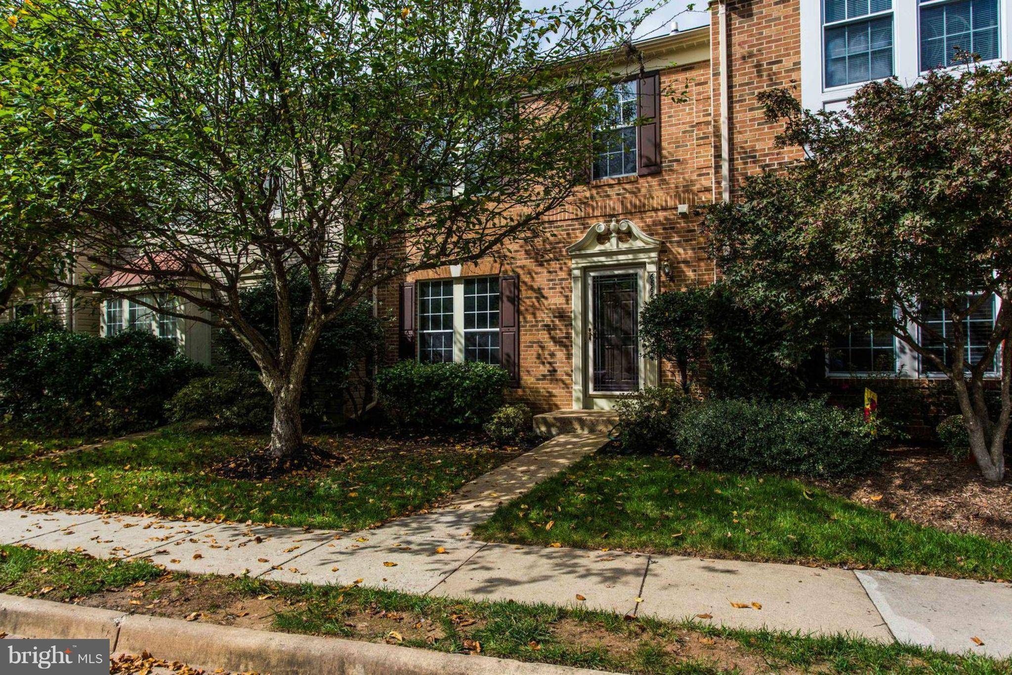 Centreville, VA 20121,6866 RIDGE WATER CT