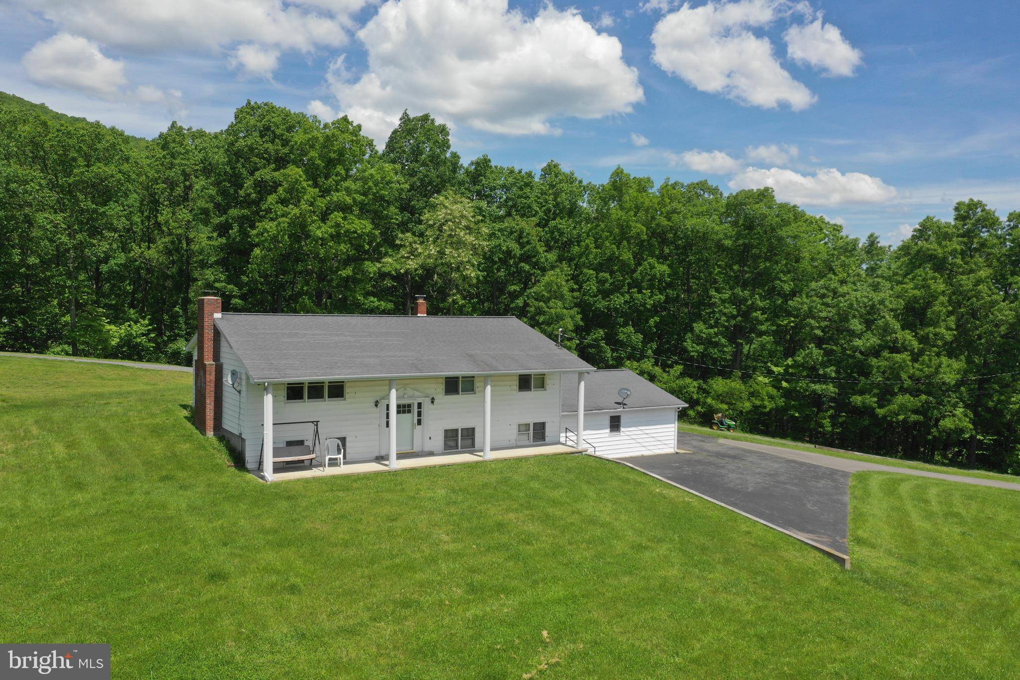 New Creek, WV 26743,129 MOUNTAINEER LN