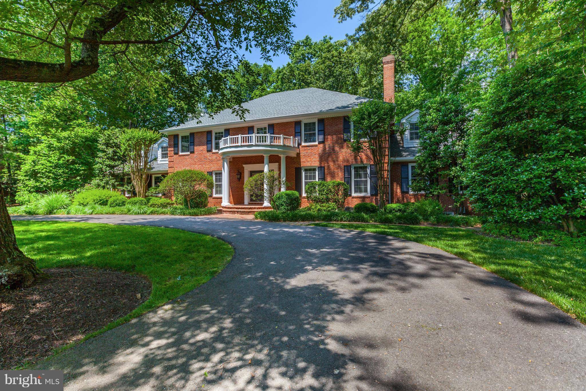 Mclean, VA 22102,1008 WOBURN CT