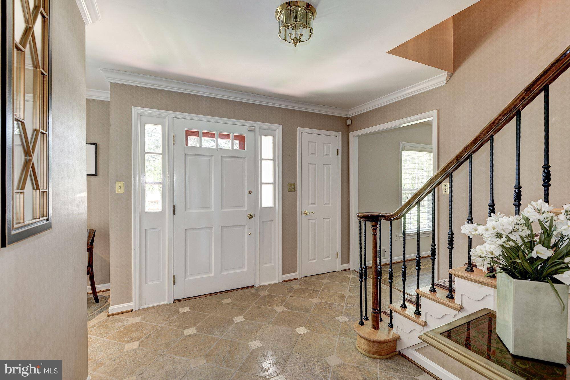 Mclean, VA 22102,7701 BRIDLE PATH LN