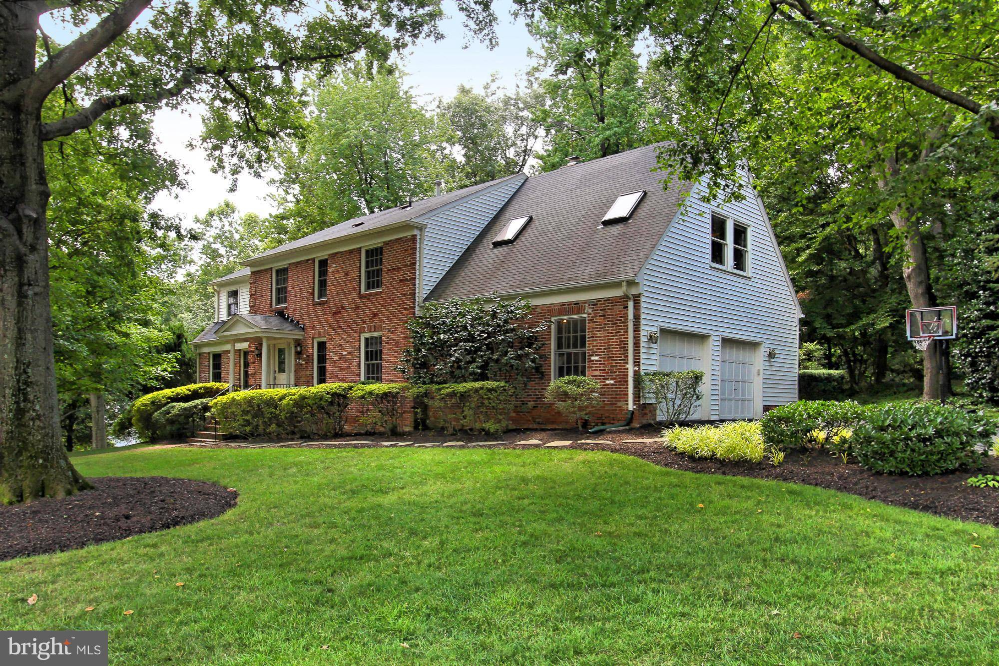 Mclean, VA 22102,7901 STIRRUP CUP LN