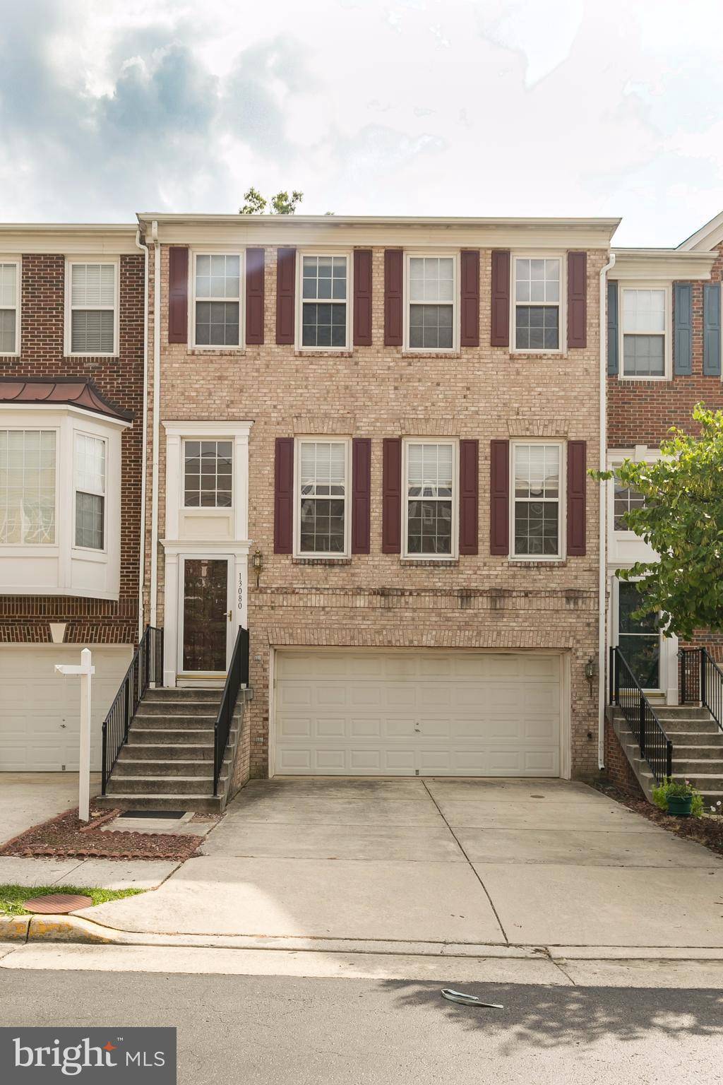 Herndon, VA 20171,13080 ROSE PETAL CIR