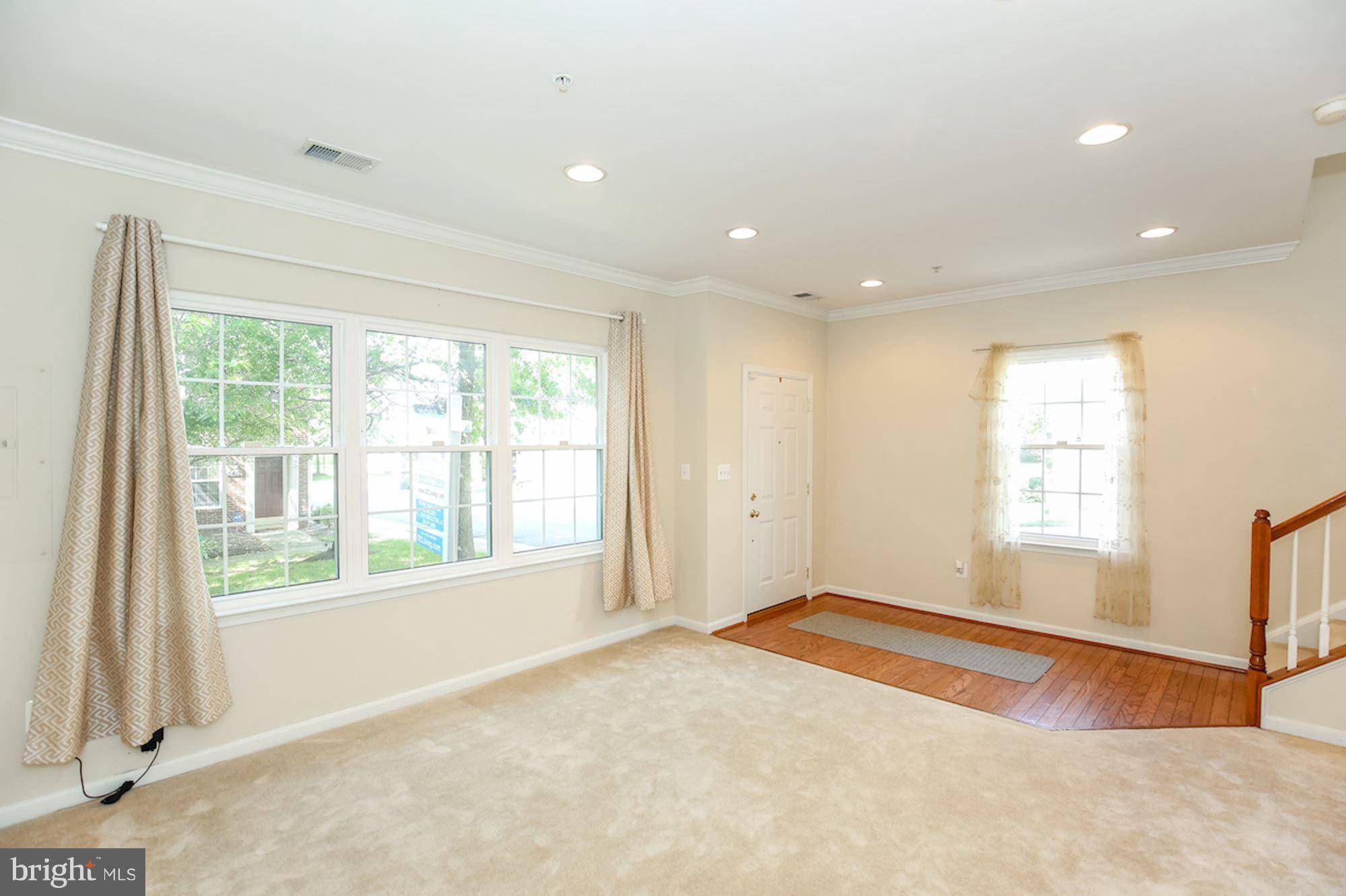 Alexandria, VA 22312,6490 POWATAN KNOLL CT