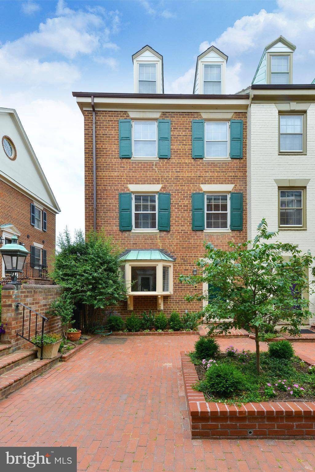 Alexandria, VA 22314,107 CAMERON MEWS