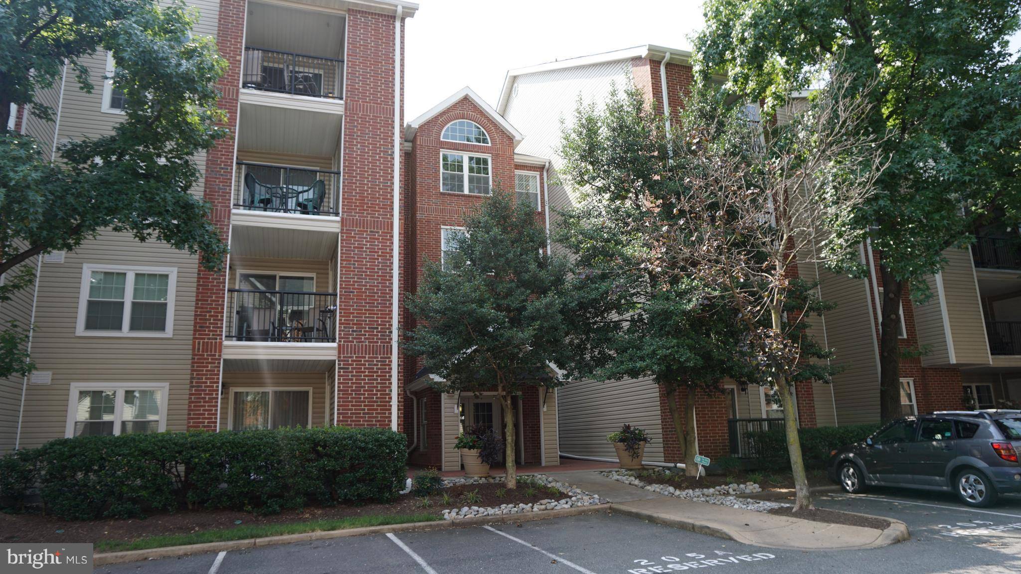 Alexandria, VA 22302,3311 WYNDHAM CIR #1189