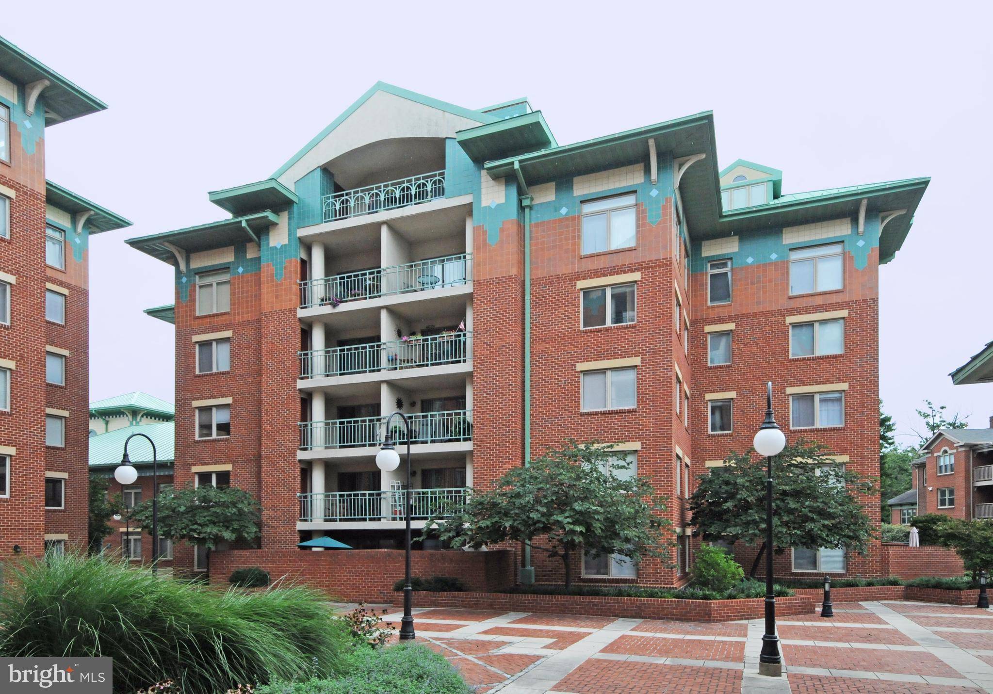 Alexandria, VA 22314,610 WEST ST N #304