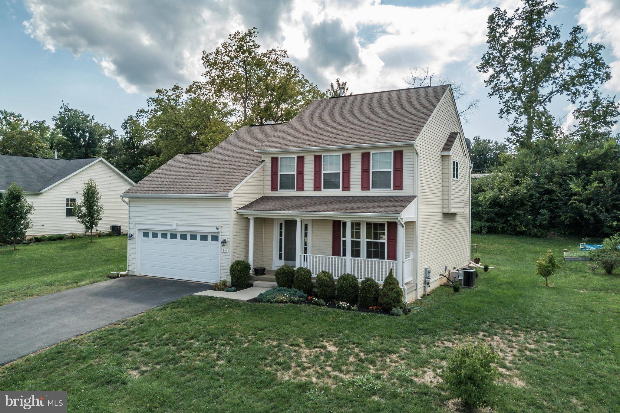 Bunker Hill, WV 25413,390 CALVERT CIR