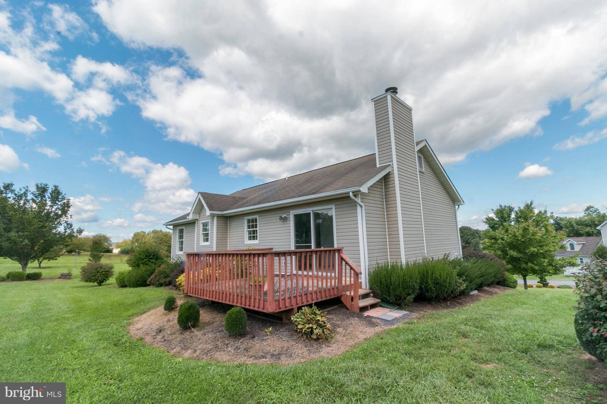 Falling Waters, WV 25419,29 MUSTANG DR