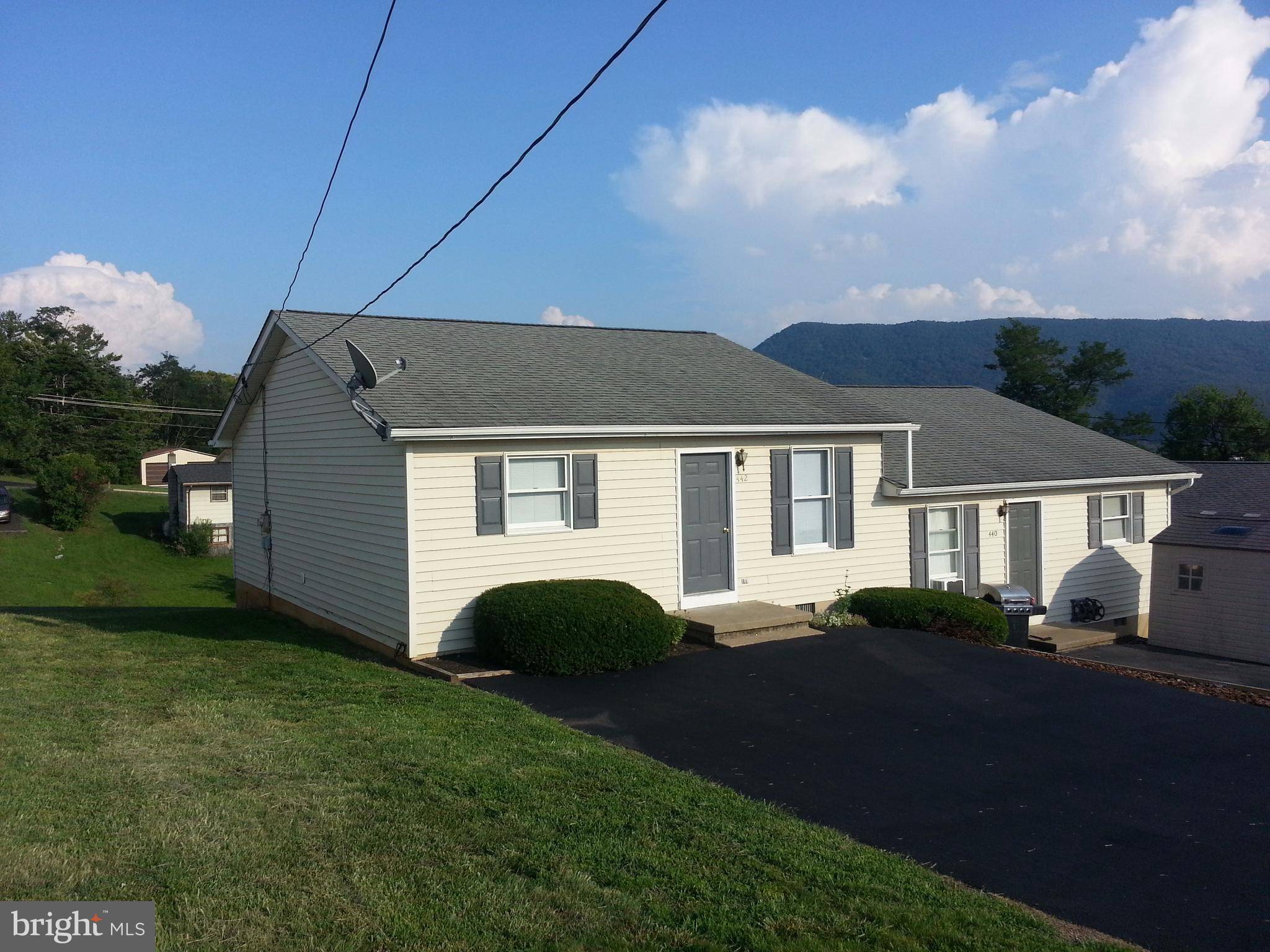 Strasburg, VA 22657,442 PLEASANT VIEW DR