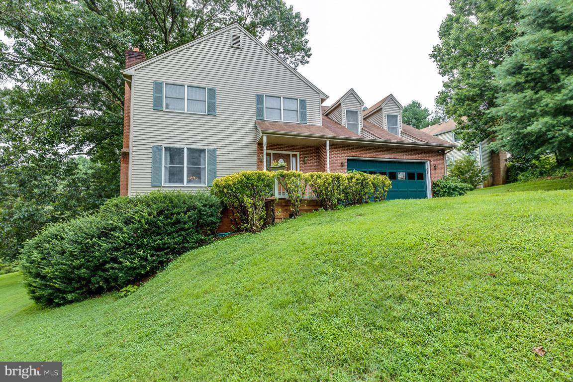 Warrenton, VA 20187,7073 HONEYSUCKLE CT