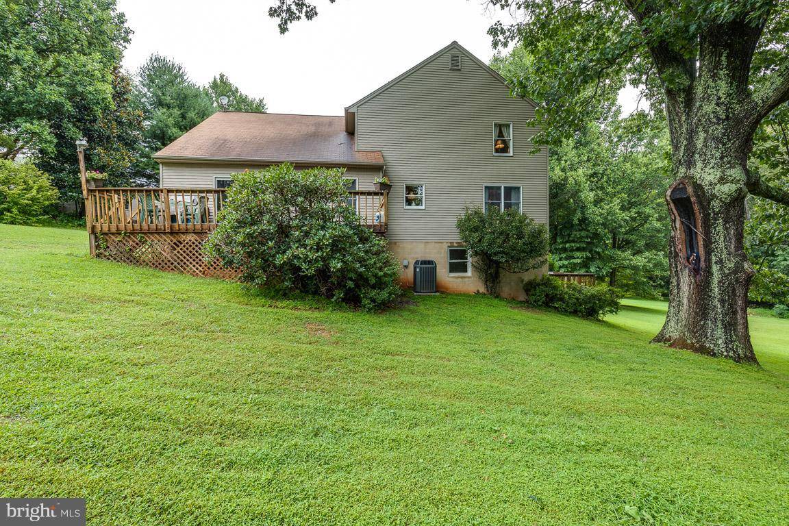 Warrenton, VA 20187,7073 HONEYSUCKLE CT