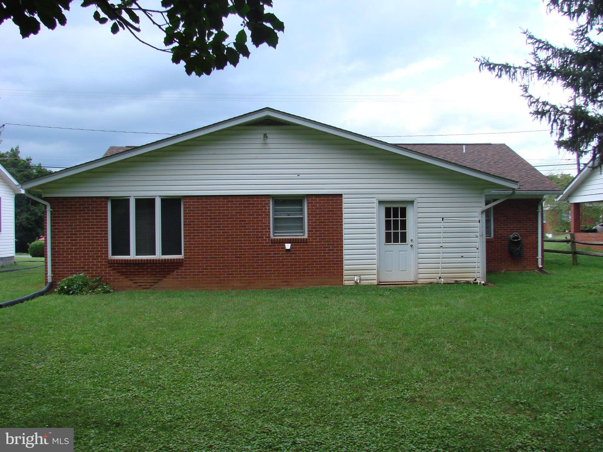 Luray, VA 22835,22 OFLINN ST