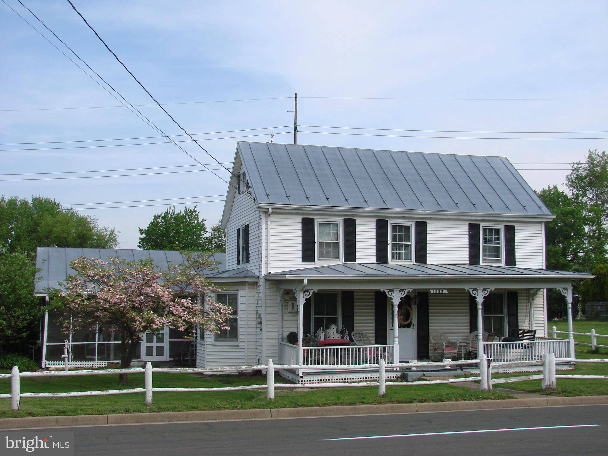 Luray, VA 22835,1233 MAIN ST