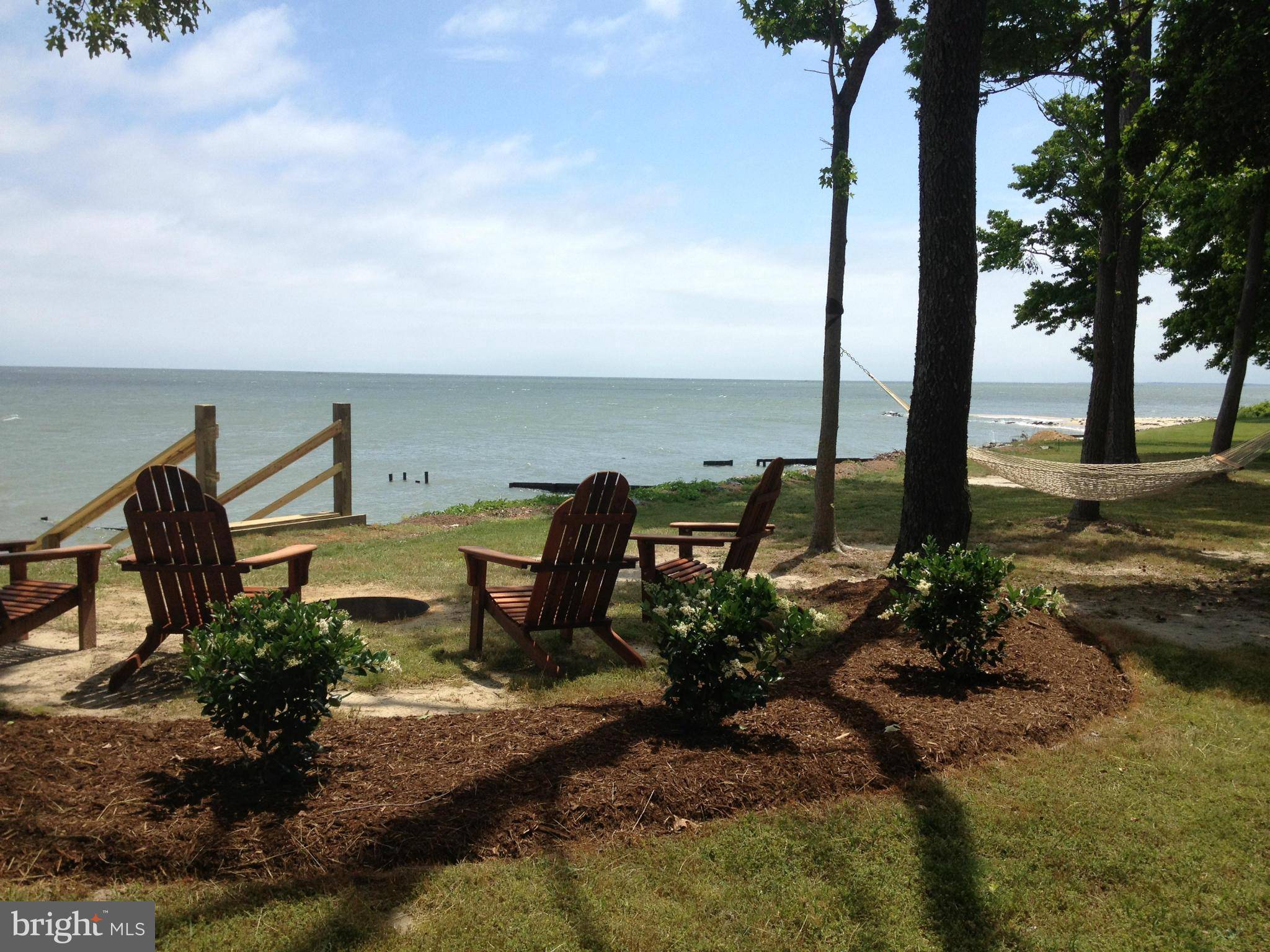 Reedville, VA 22539,923 CHESAPEAKE BEACH RD