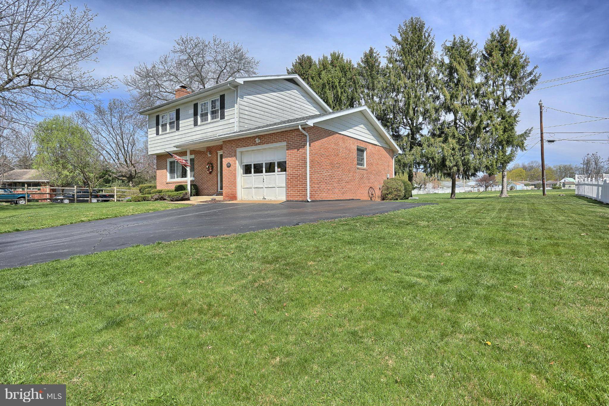 Shippensburg, PA 17257,511 WESTOVER RD