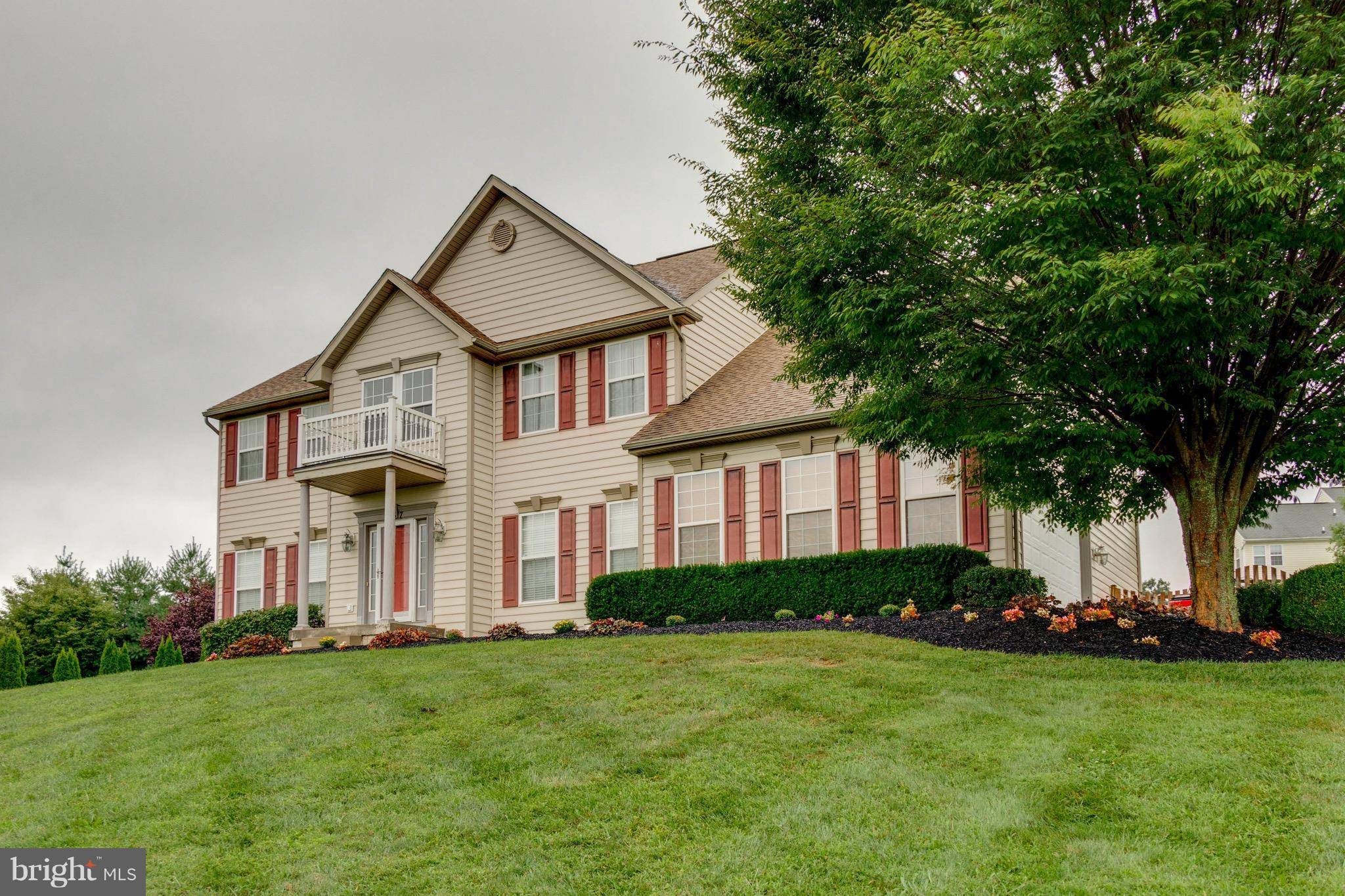 Harpers Ferry, WV 25425,587 GAP VIEW CT