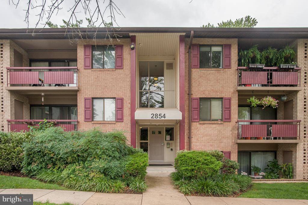 Falls Church, VA 22042,2854 DOVER LN #102