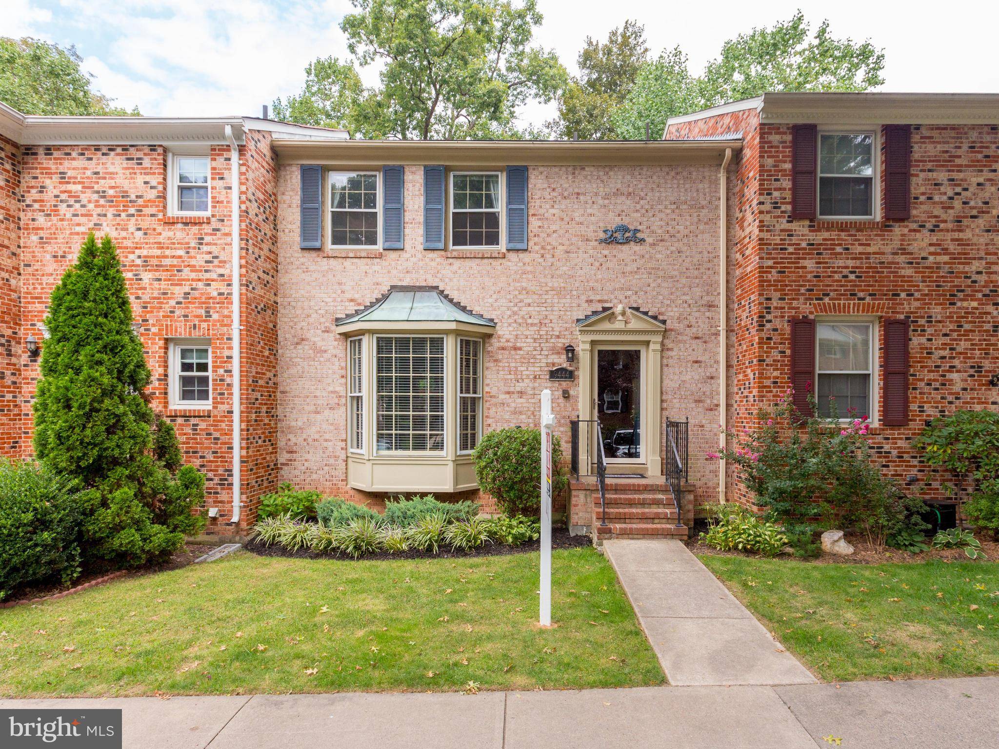 Springfield, VA 22153,9444 PARK HUNT CT