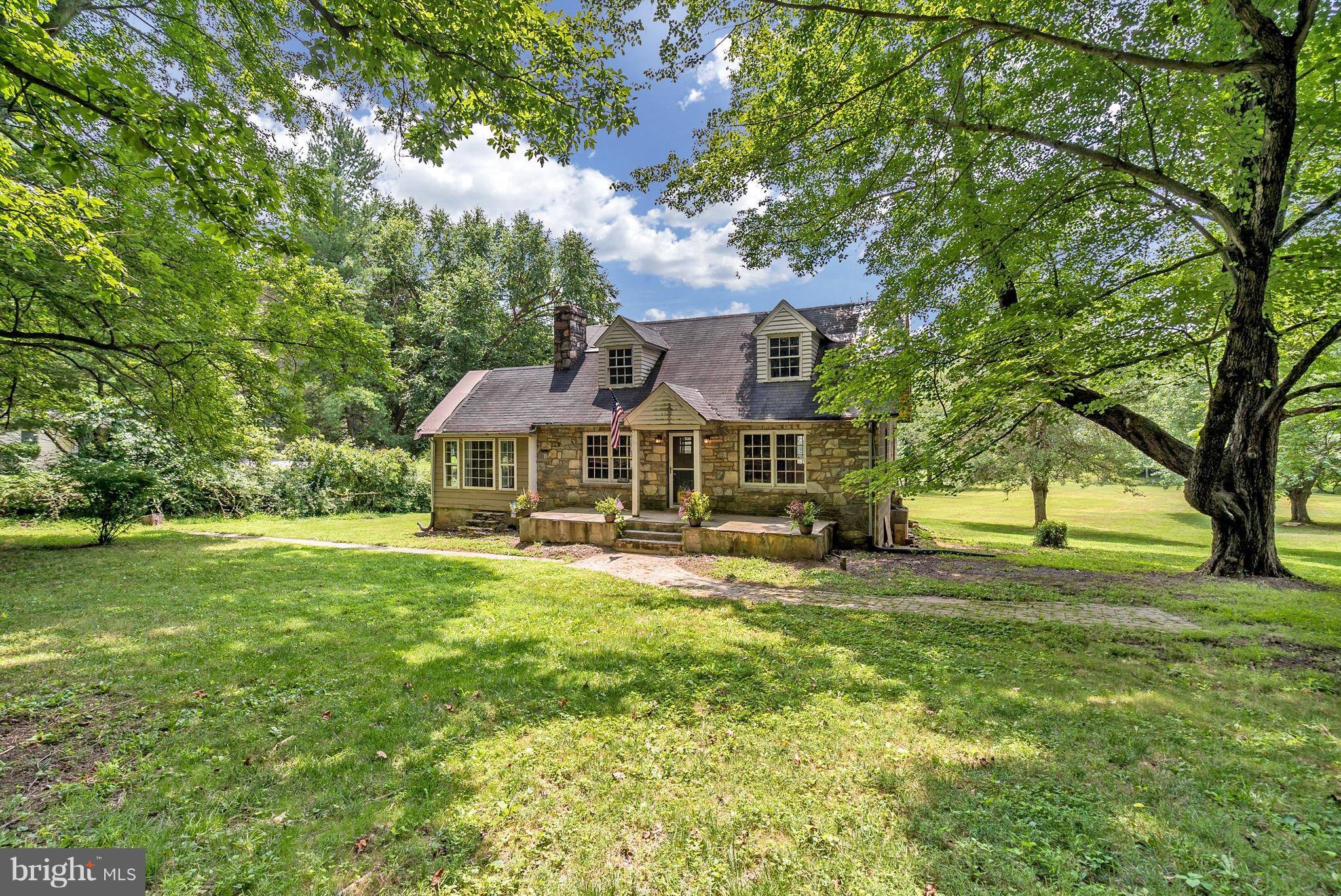 The Plains, VA 20198,6063 COON TREE RD