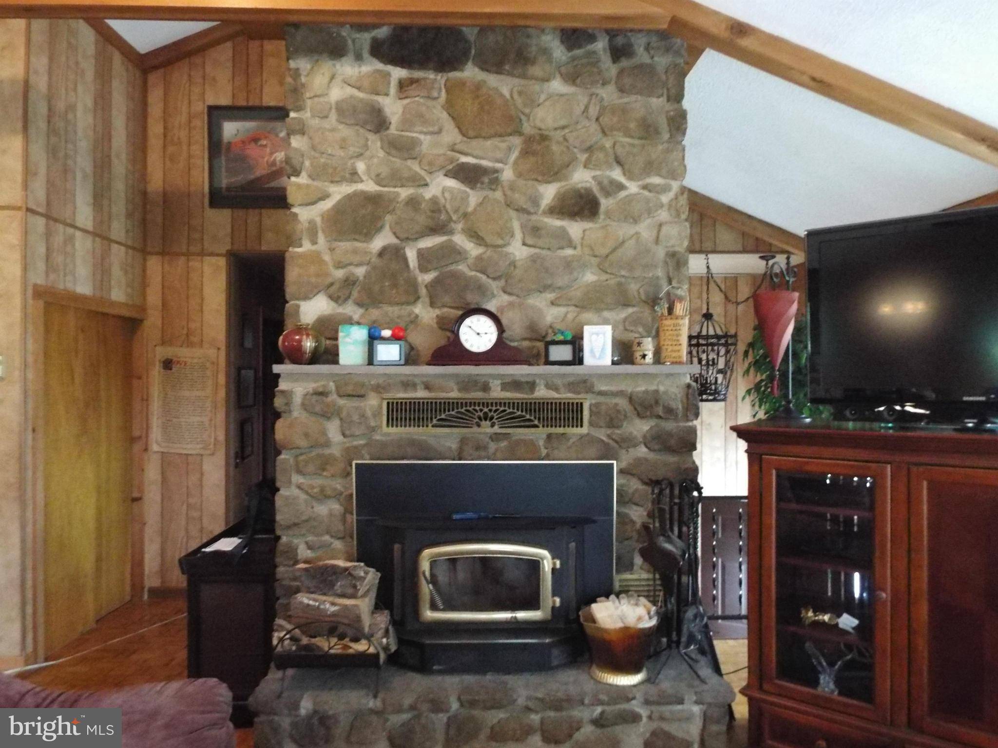 Terra Alta, WV 26764,59 BOBOLINK DR