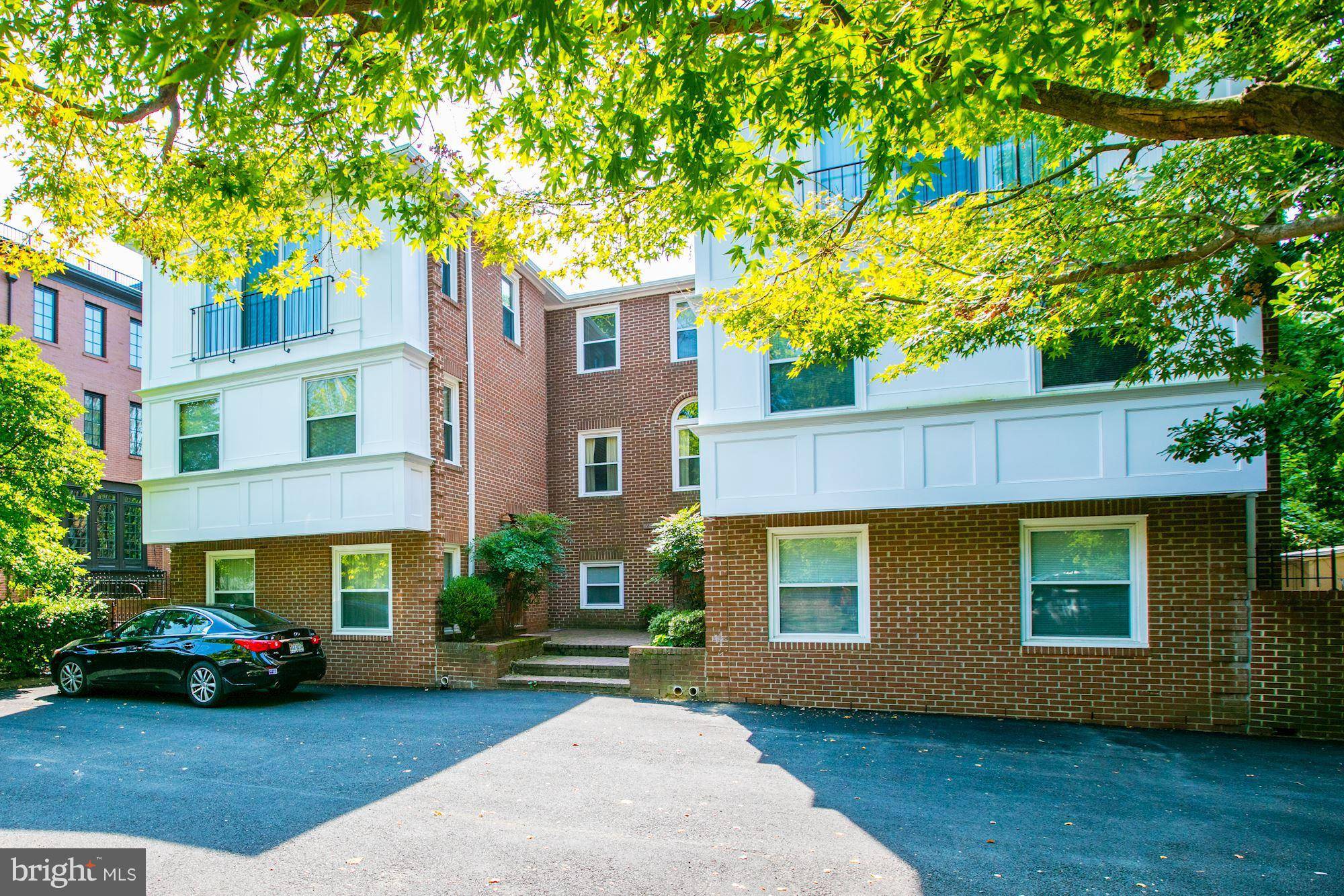 Arlington, VA 22203,4808 FAIRFAX DR #1