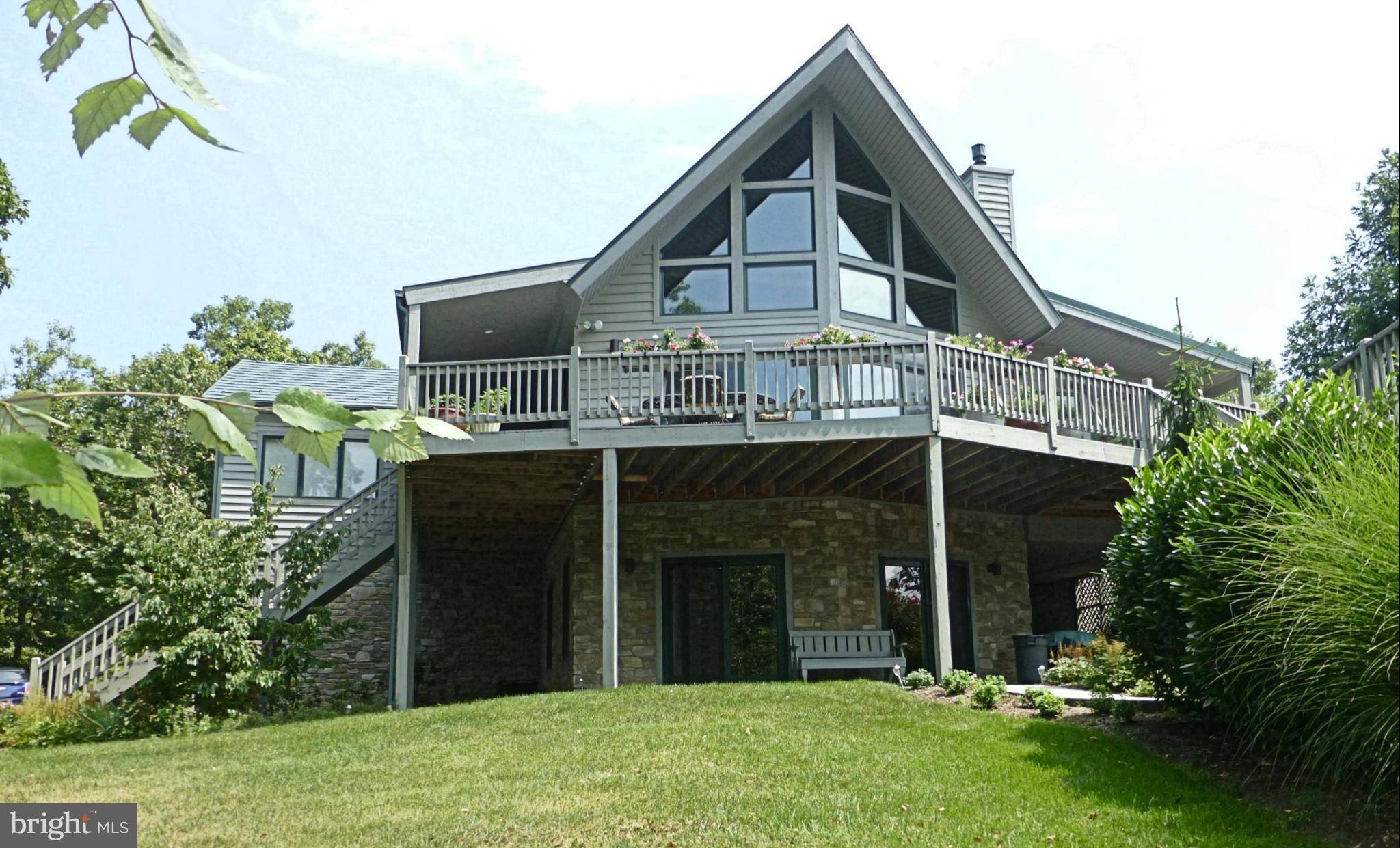 Berkeley Springs, WV 25411,145 CIELO LN