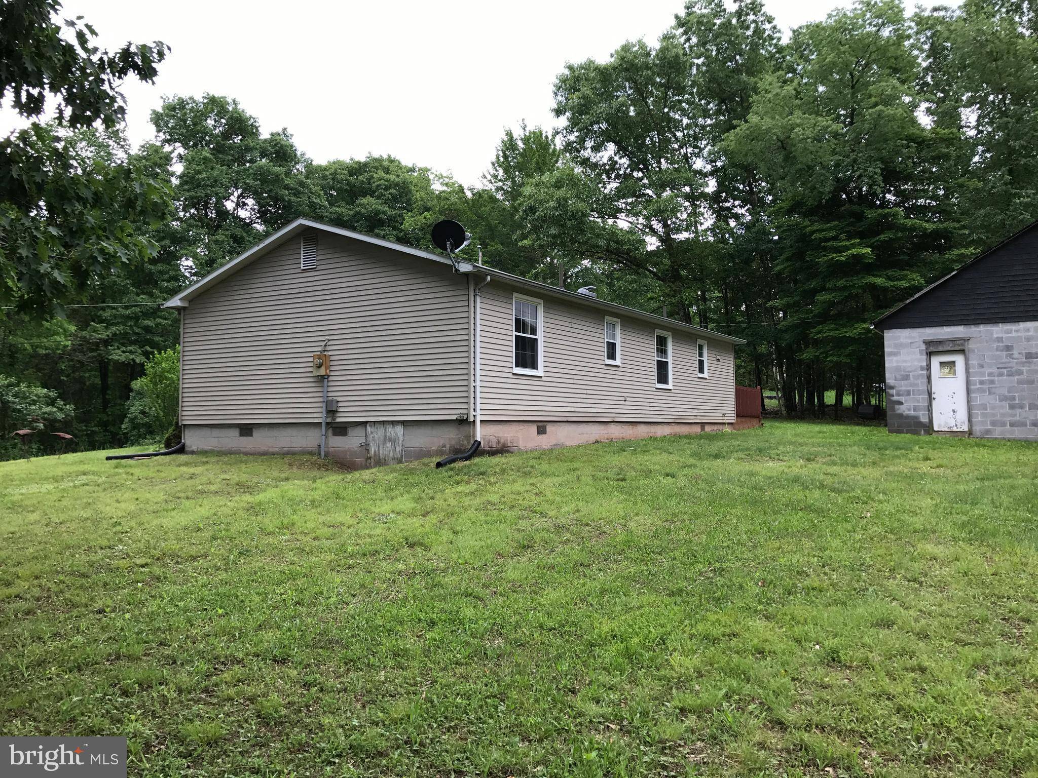 Berkeley Springs, WV 25411,2846 MAUZY RD