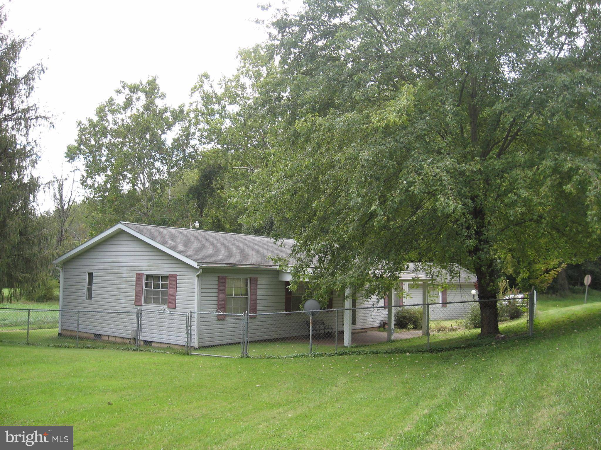 Berkeley Springs, WV 25411,3 ECKERD LN