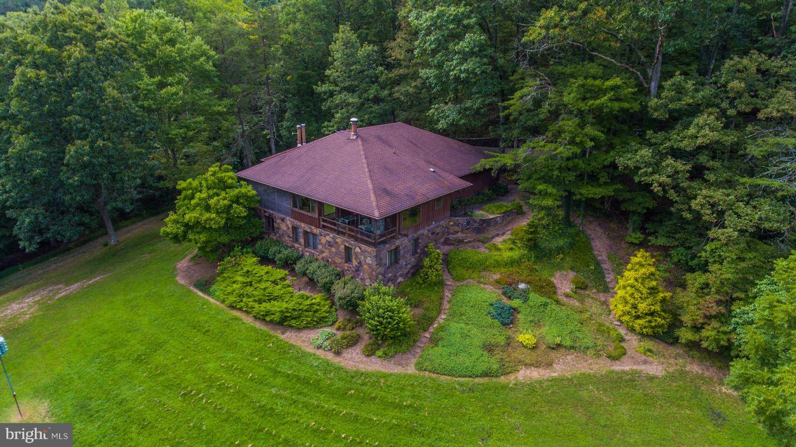 Great Cacapon, WV 25422,1099 WOODMONT ROAD