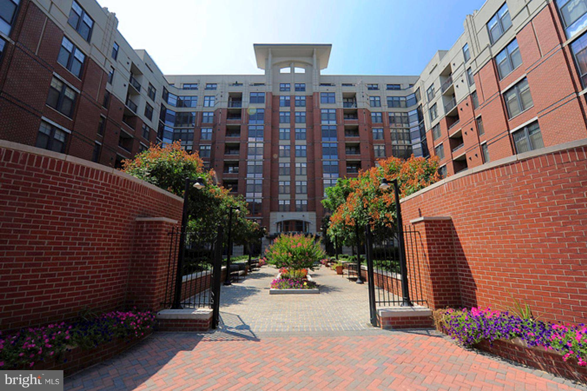 Arlington, VA 22201,1021 GARFIELD ST #446