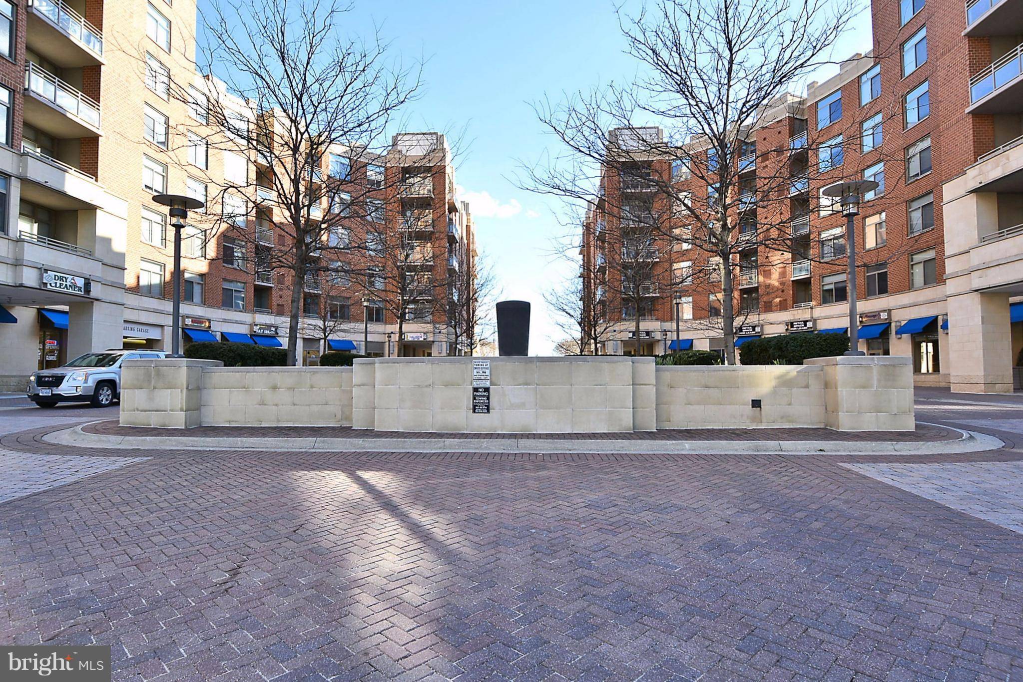 Arlington, VA 22202,3600 GLEBE RD #325W