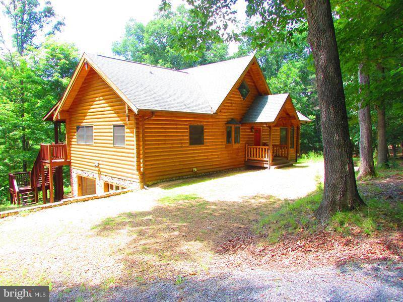 Paw Paw, WV 25434,518 WALNUT GROVE COURT