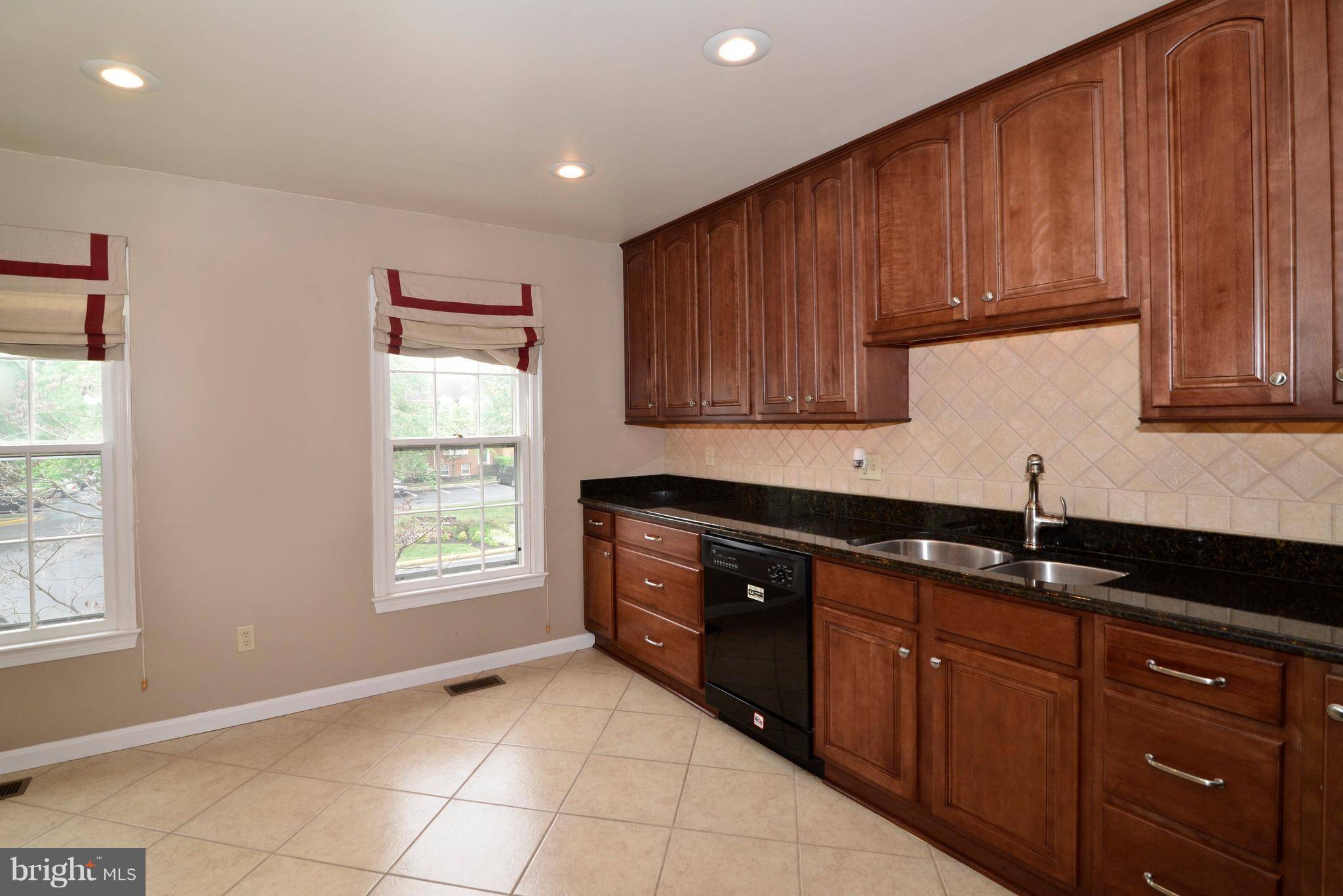 Oakton, VA 22124,3106 BRADFORD WOOD CT