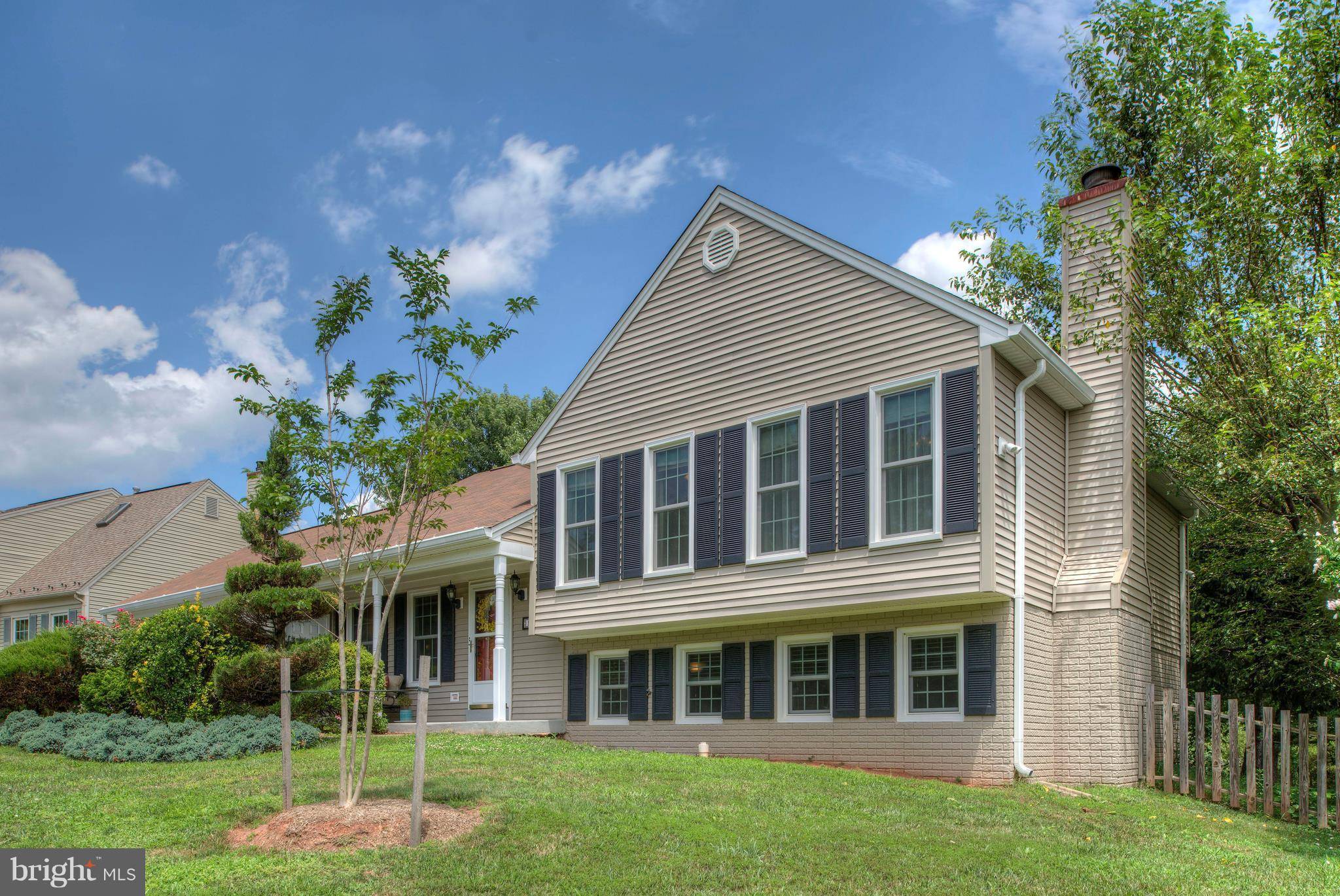 Centreville, VA 20120,14510 OAK CLUSTER DR