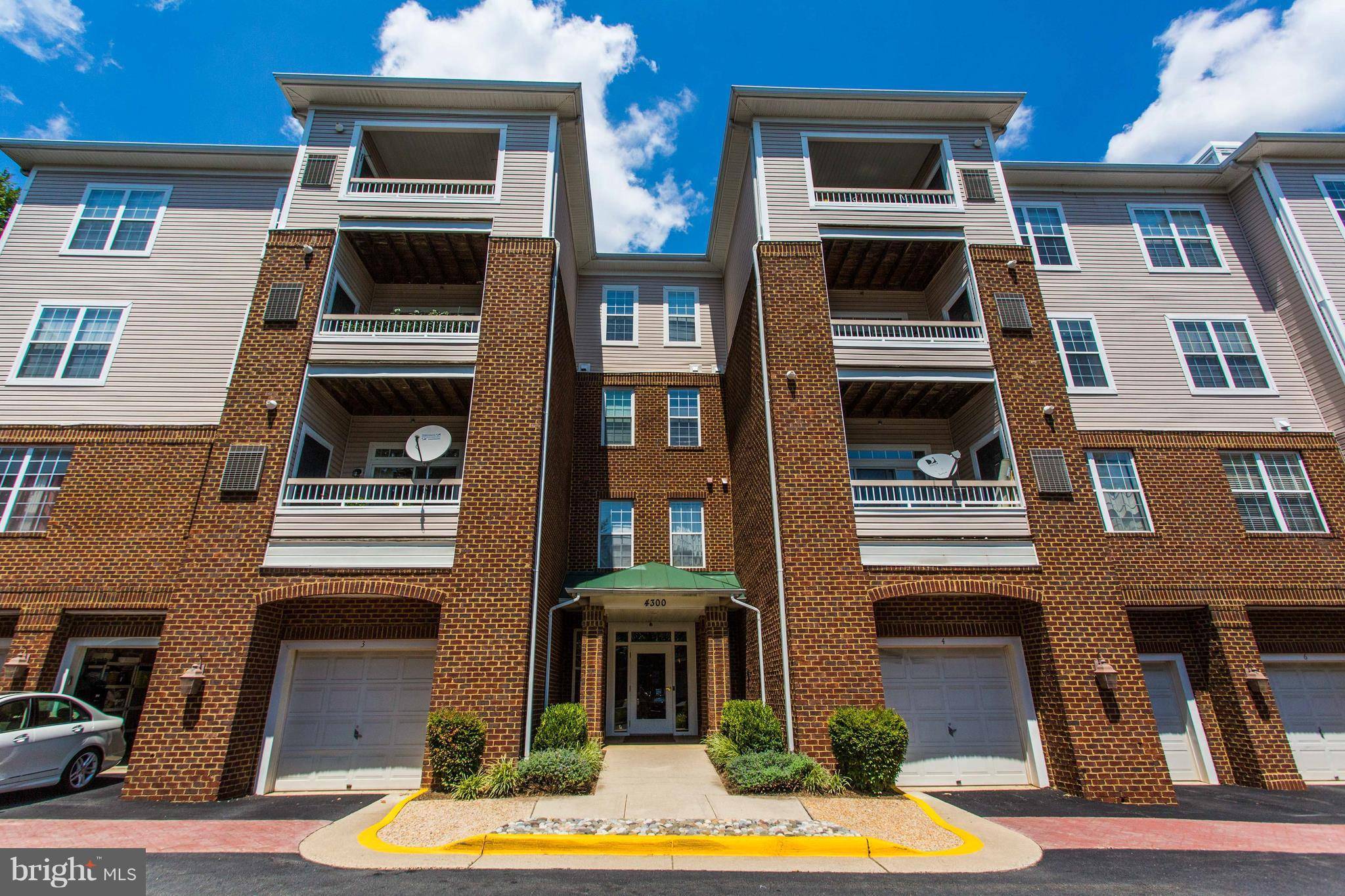 Fairfax, VA 22033,4300 CANNON RIDGE CT #14