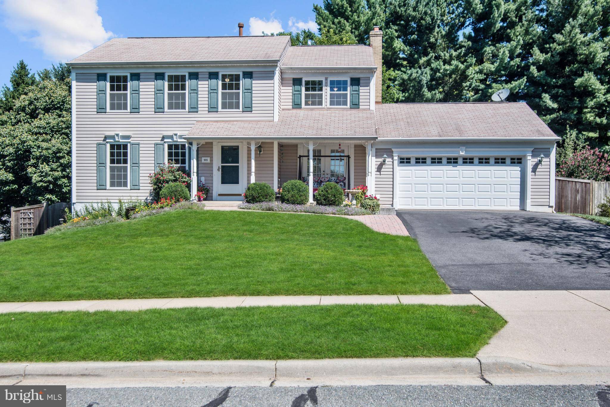 Gaithersburg, MD 20878,905 POINTER RIDGE DR