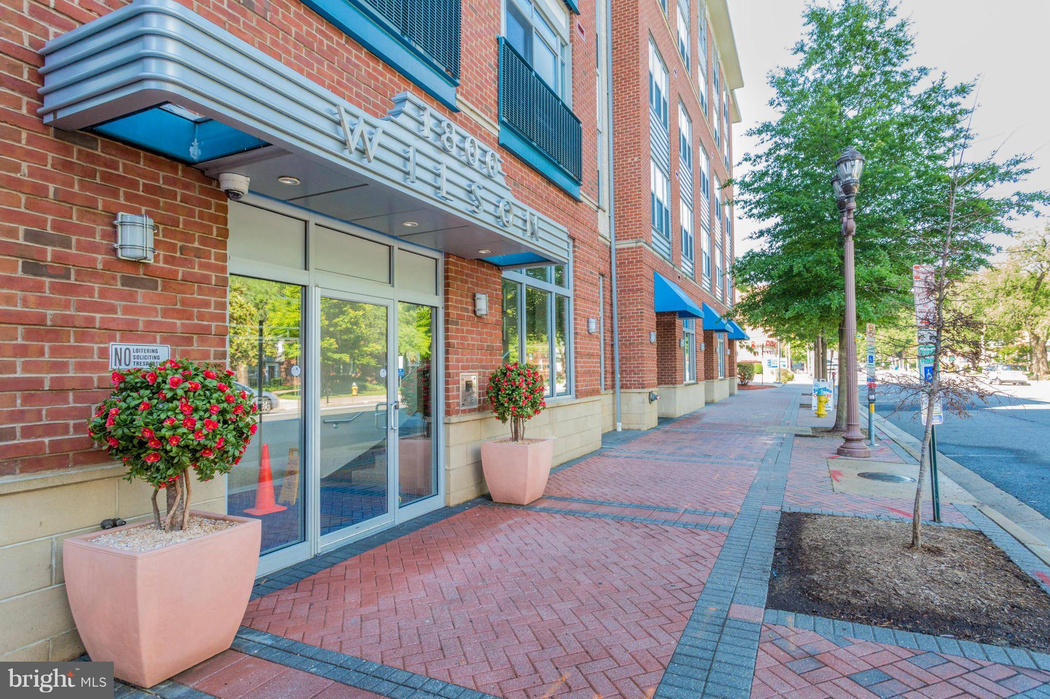 Arlington, VA 22201,1800 WILSON BLVD #125