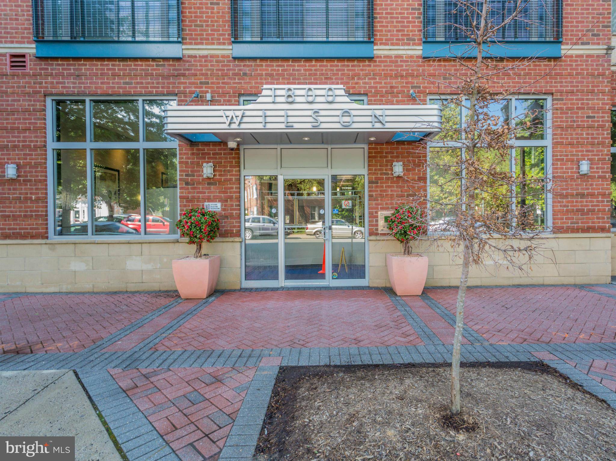 Arlington, VA 22201,1800 WILSON BLVD #125