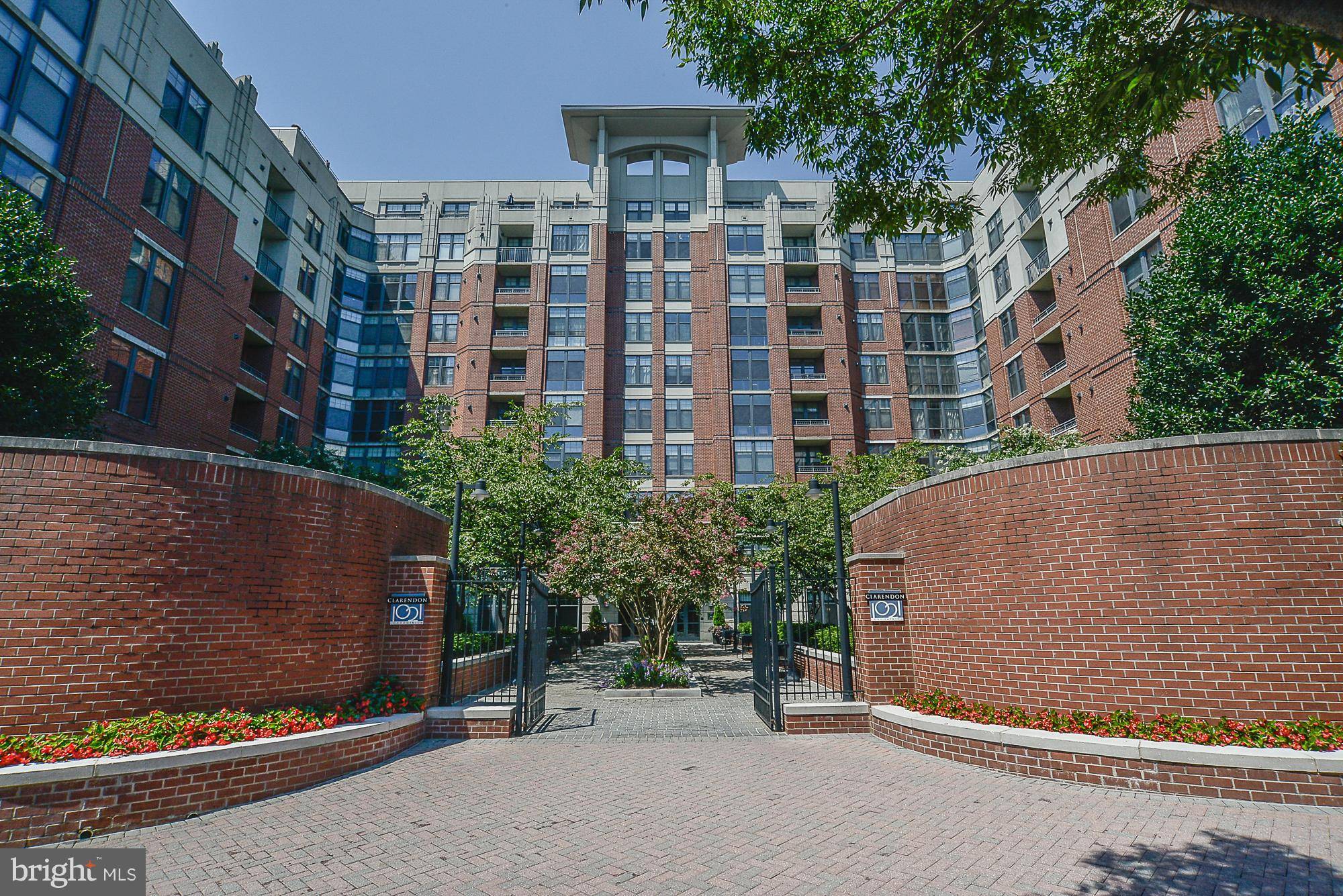 Arlington, VA 22201,1021 GARFIELD ST #702