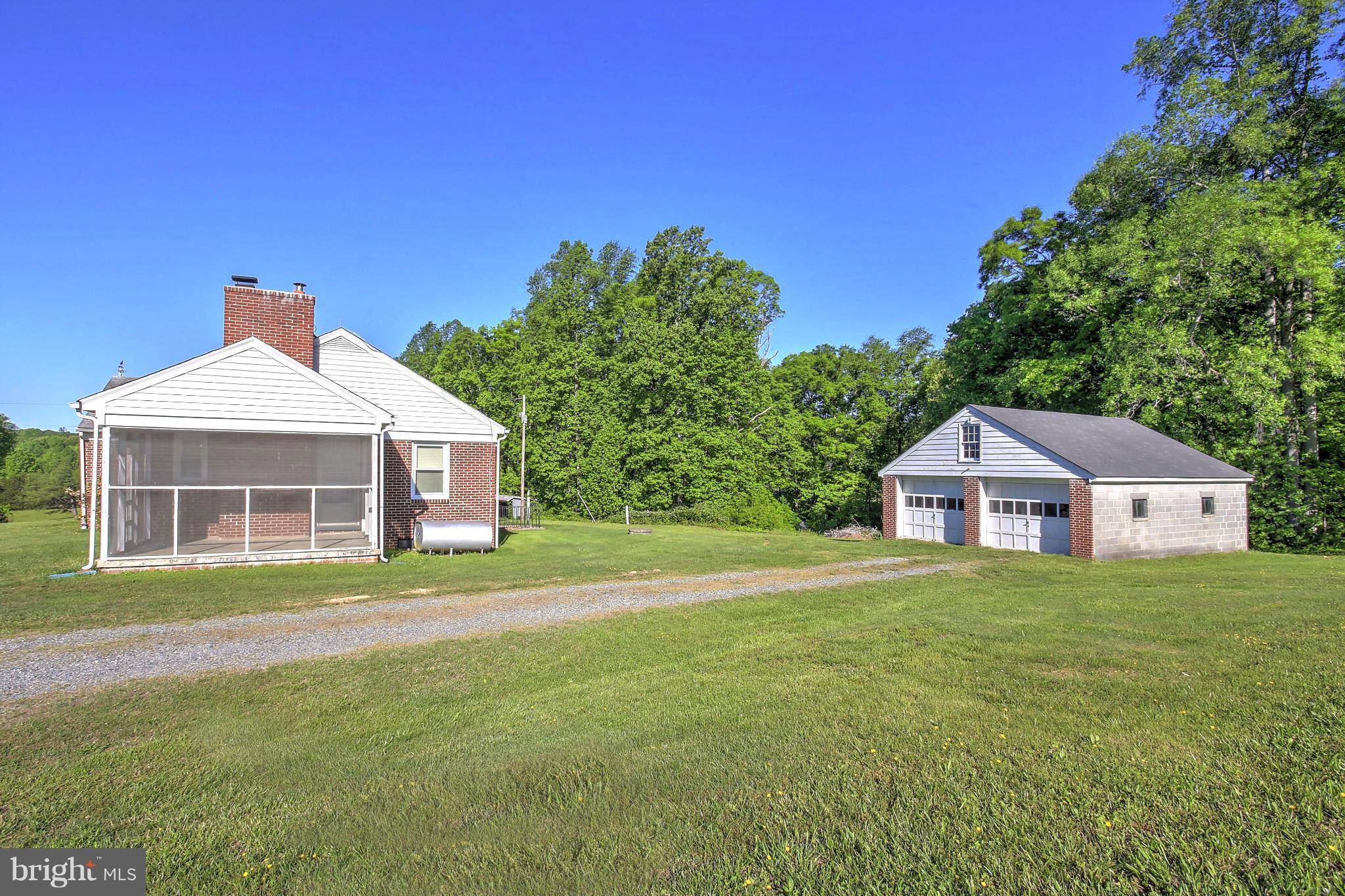 Louisa, VA 23093,8237 SHANNON HILL RD