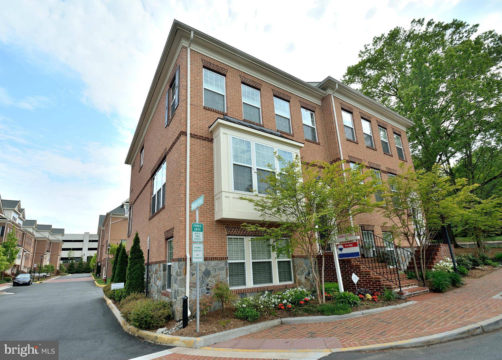 Fairfax, VA 22030,10421 WHITEHEAD ST