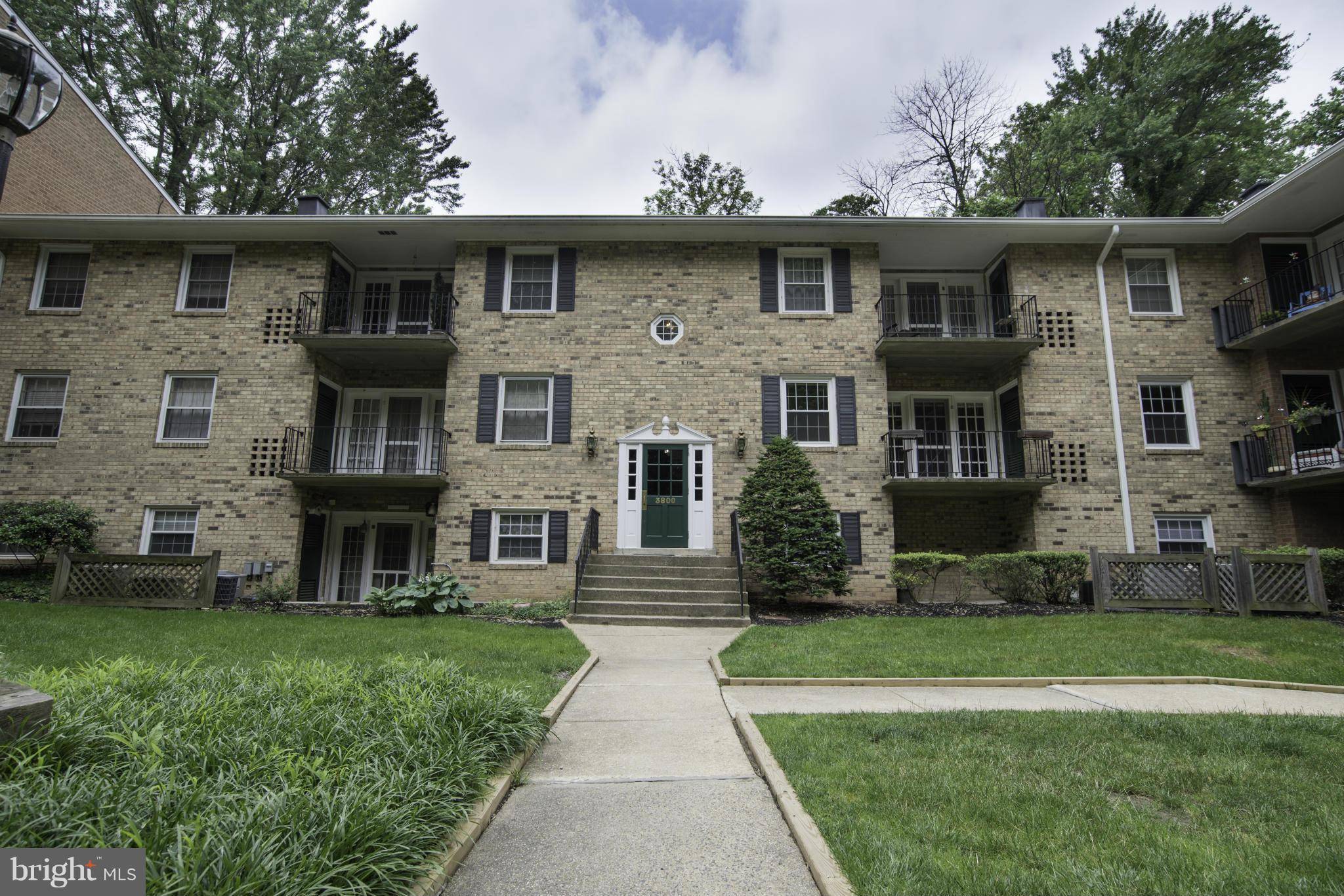 Fairfax, VA 22031,3800 LYNDHURST DR #303