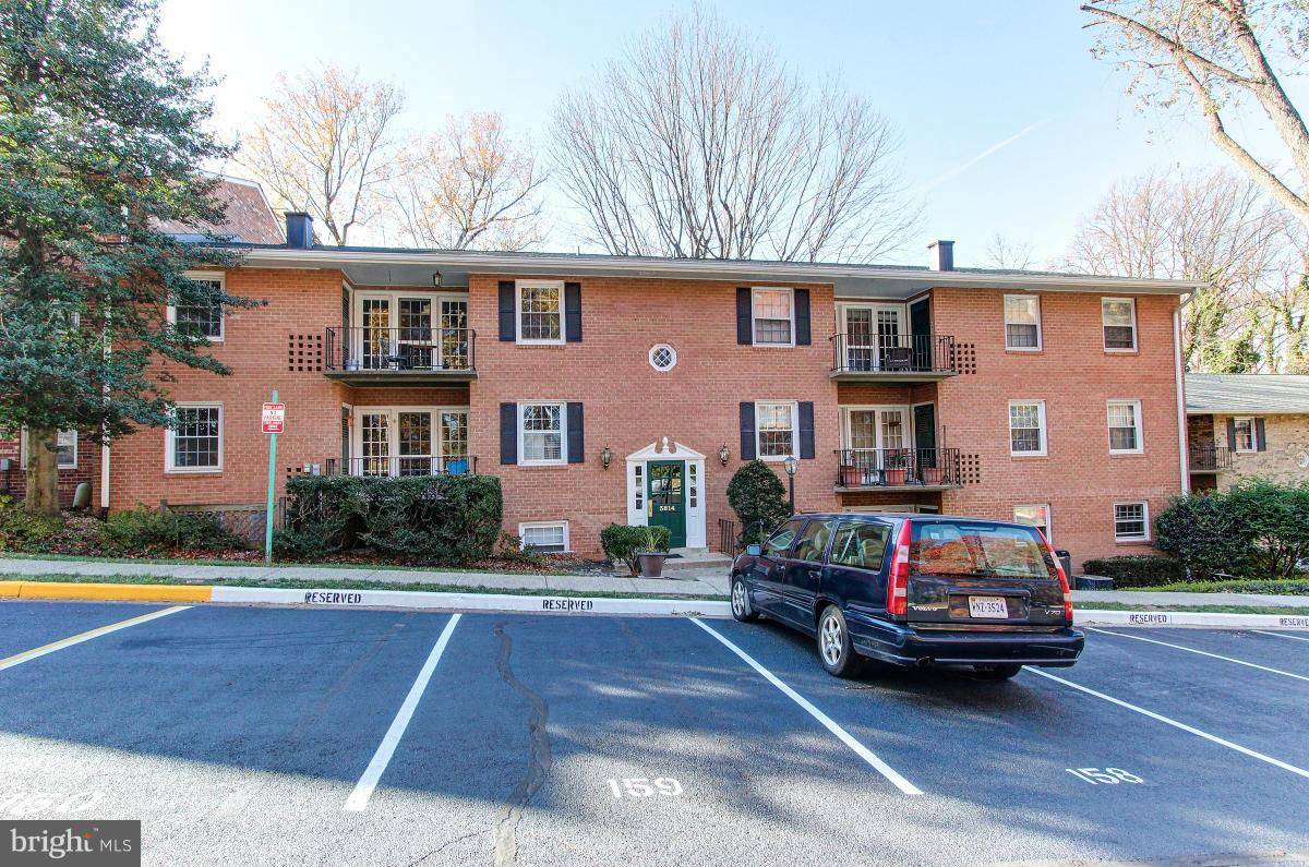 Fairfax, VA 22031,3814 LYNDHURST DR #103