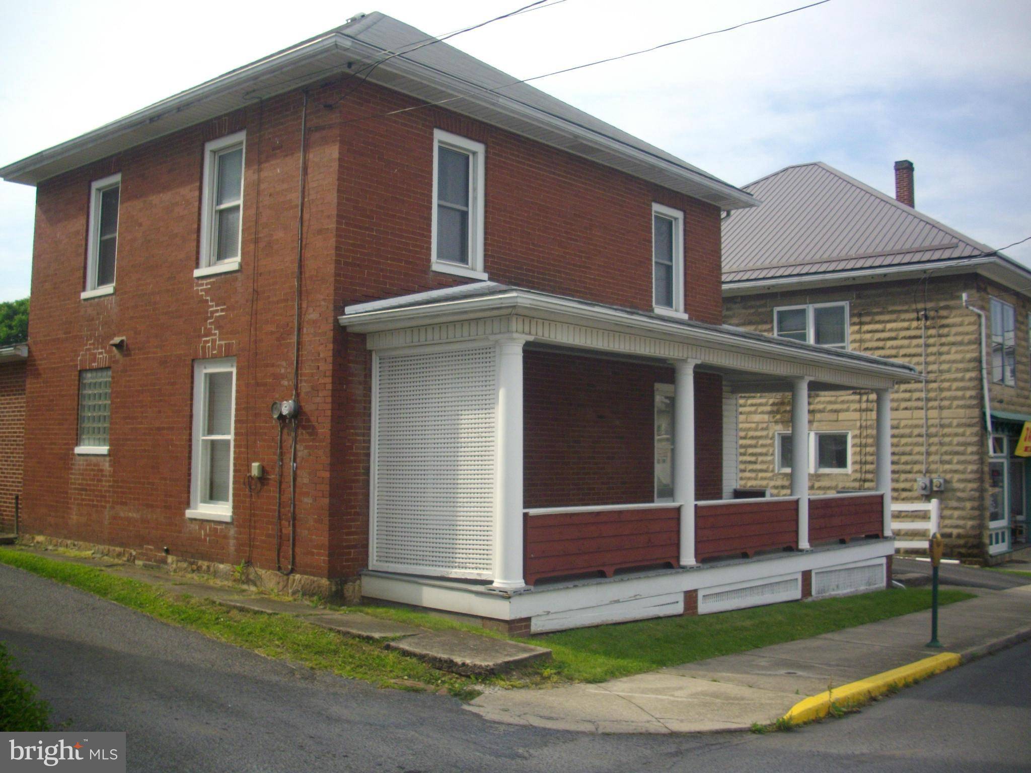 Mc Connellsburg, PA 17233,114 3RD ST