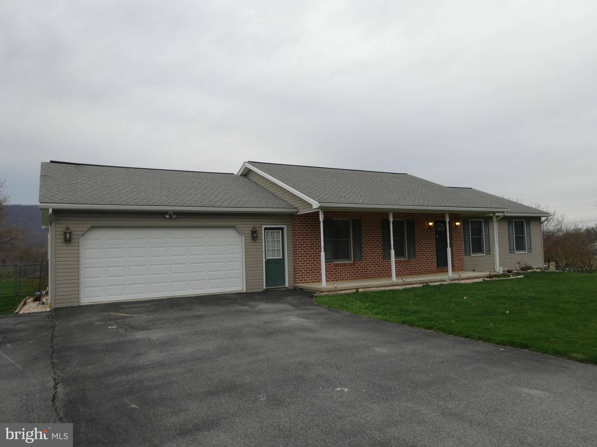 Orrstown, PA 17244,10152 BLUE JAY CIR