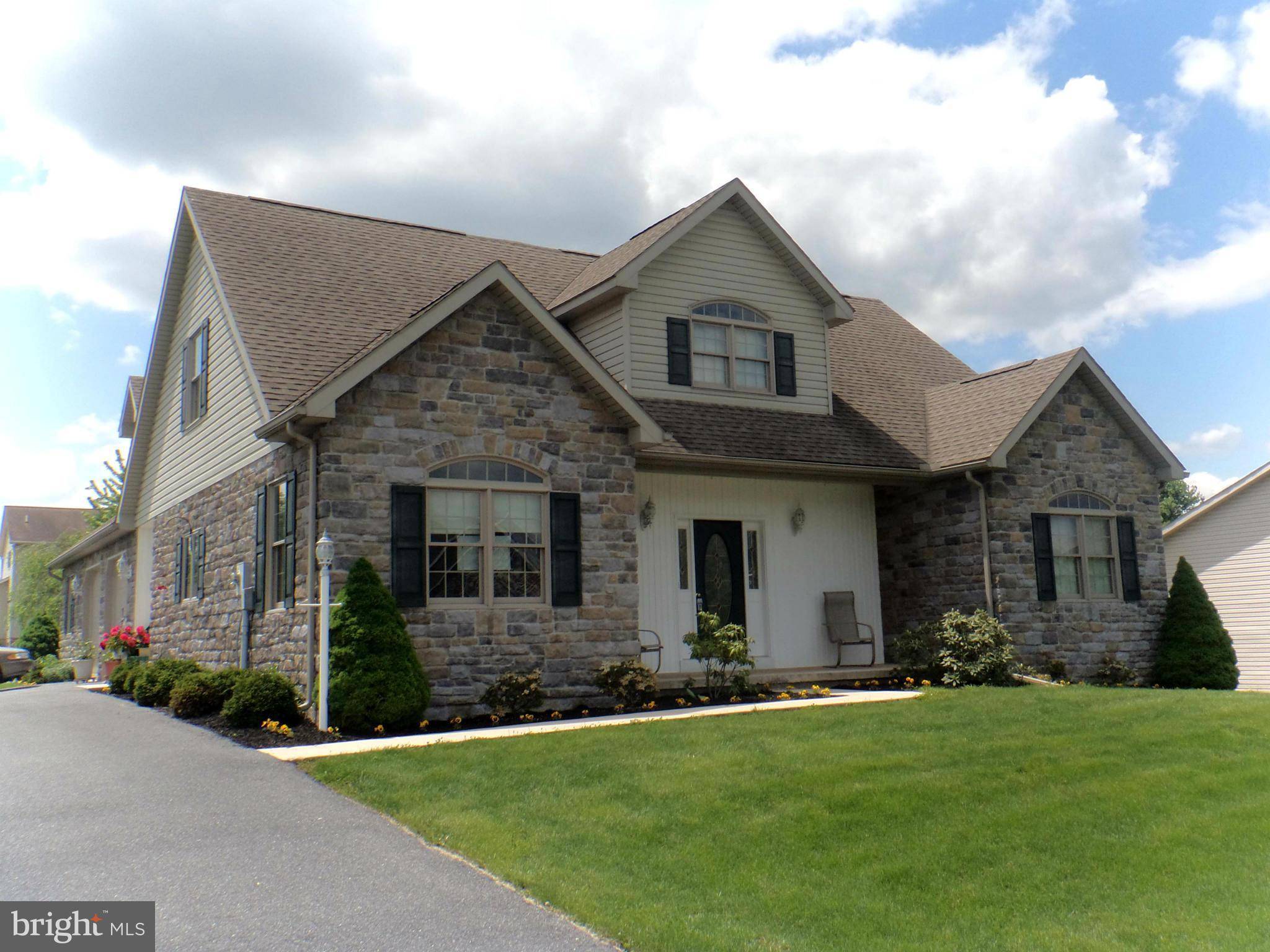 Greencastle, PA 17225,2234 GROVE MEADOW LN