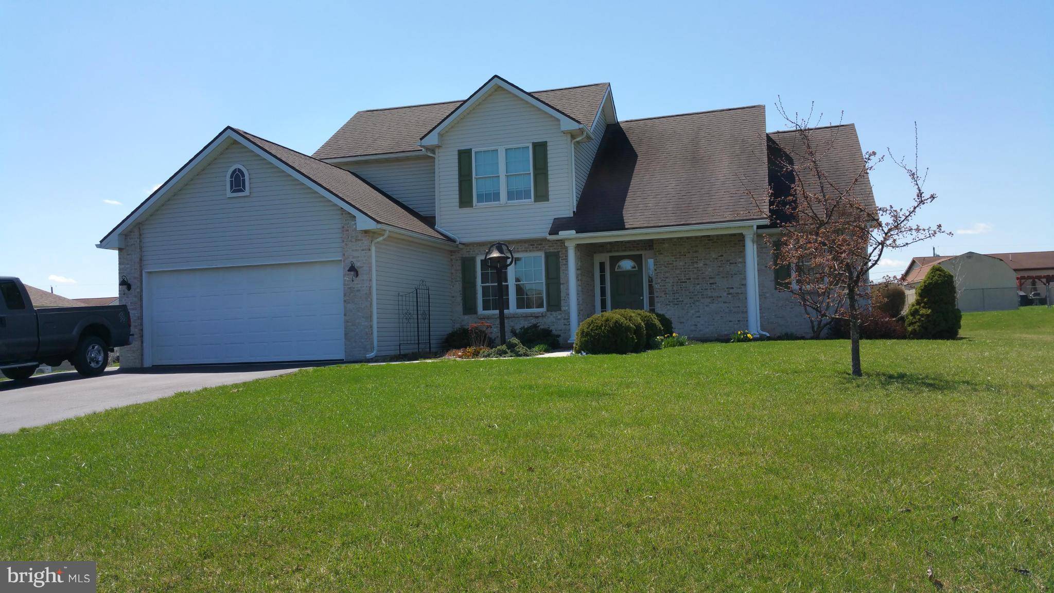 Chambersburg, PA 17202,945 BLUEBERRY LN