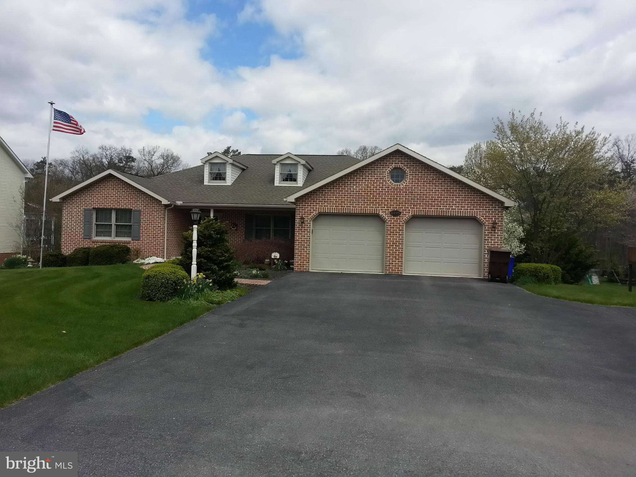 Chambersburg, PA 17202,6495 OLDE PINE DR