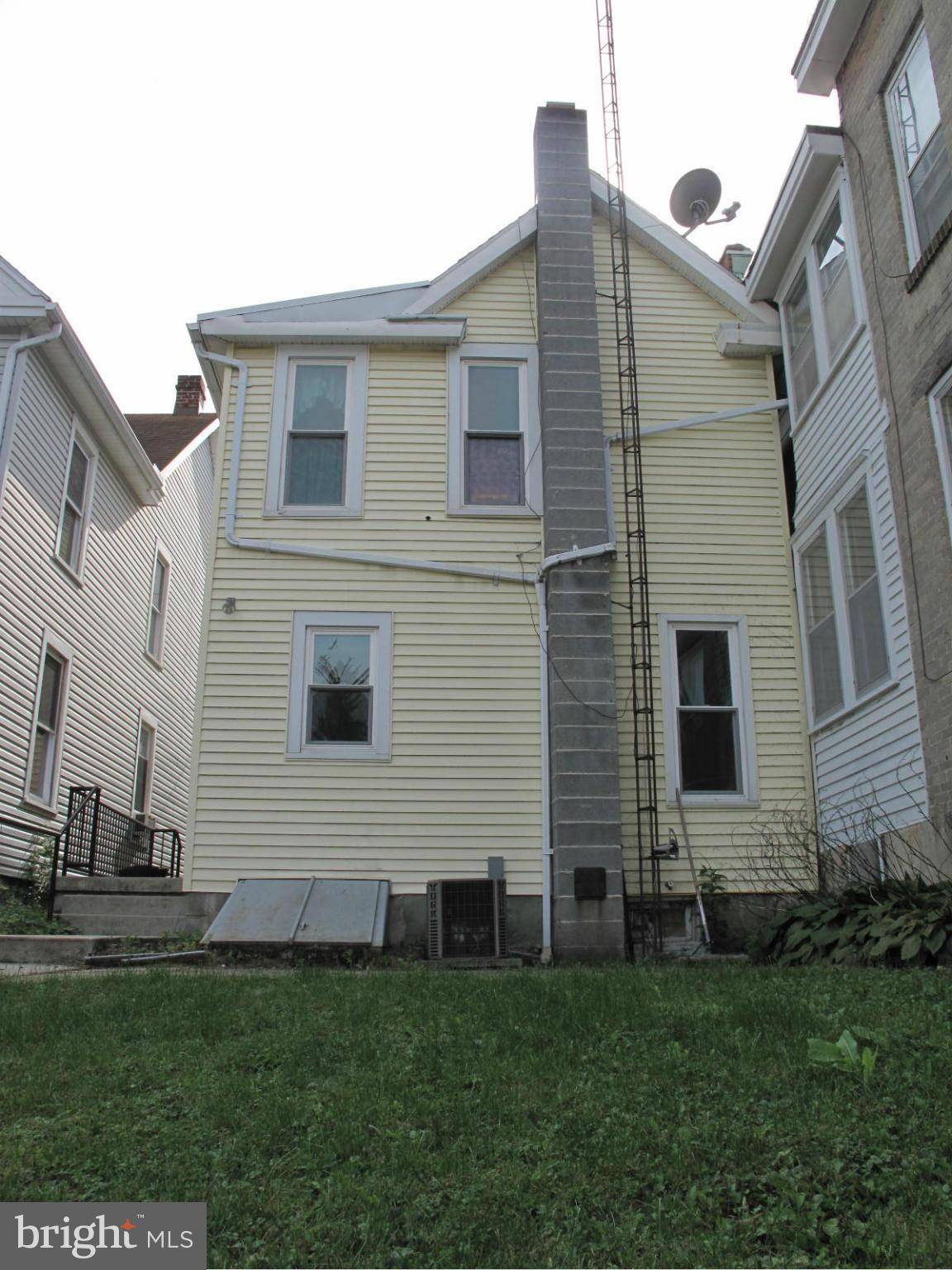 Waynesboro, PA 17268,16 GRANT ST S